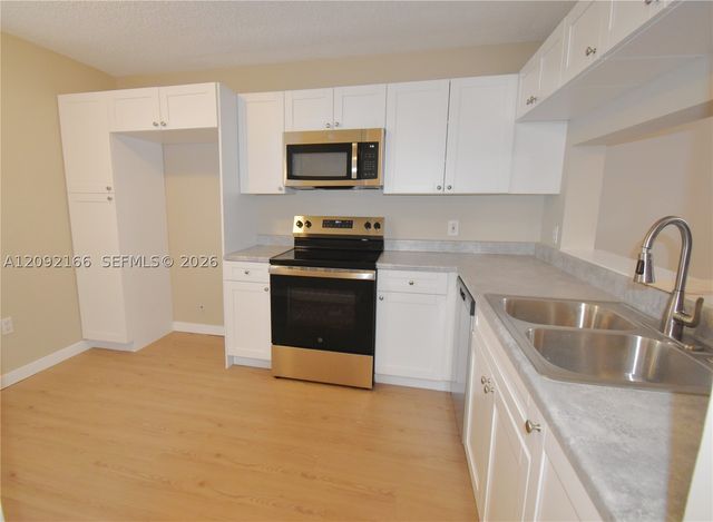 10360 NW 30th Ct 405, Sunrise, FL 33322