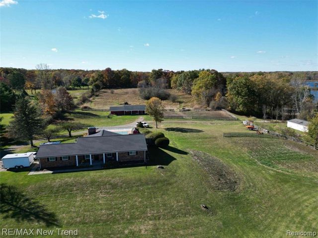 1656 S Lapeer Road, Lapeer, MI 48446