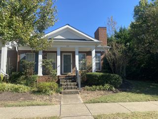 640 Springlake Dr, Franklin, TN 37064