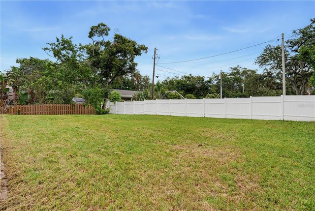 17 PINEWOOD CIRCLE, Safety Harbor, FL 34695