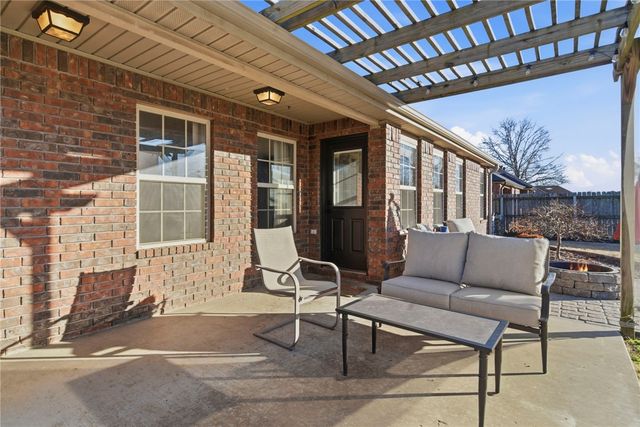 961 Harvest Street, Centerton, AR 72719