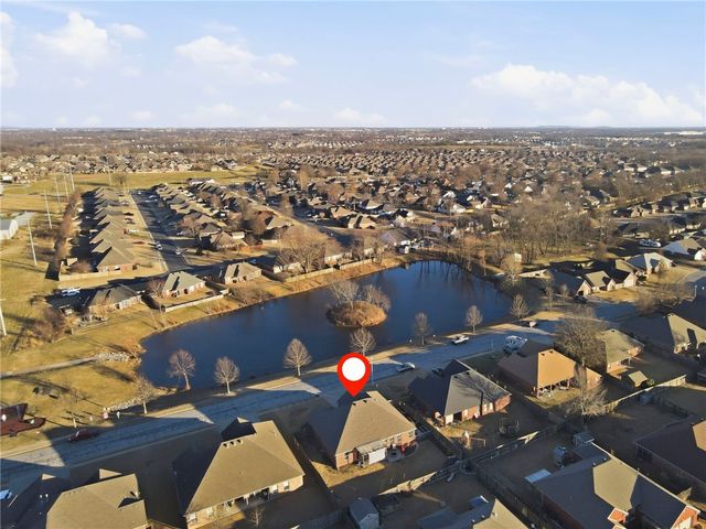 961 Harvest Street, Centerton, AR 72719