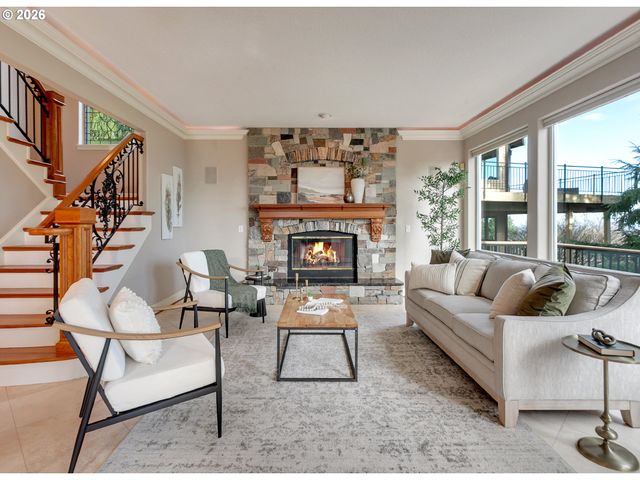 19784 WILDWOOD Dr, West Linn, OR 97068