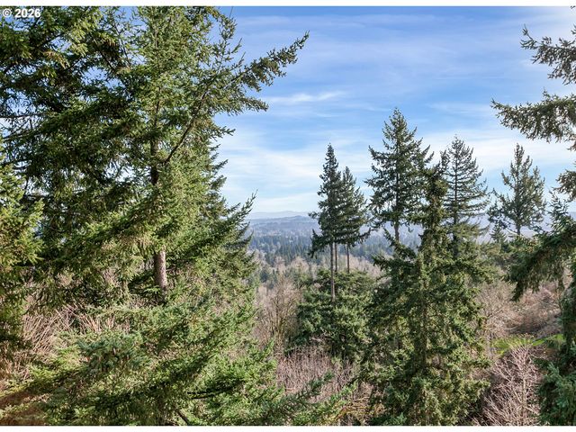 19784 WILDWOOD Dr, West Linn, OR 97068