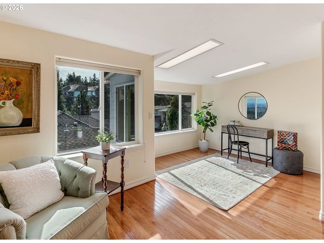 19784 WILDWOOD Dr, West Linn, OR 97068