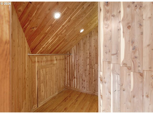 19784 WILDWOOD Dr, West Linn, OR 97068