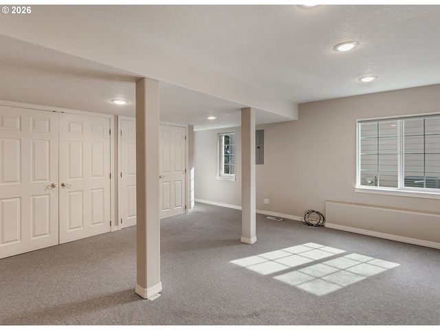 19784 WILDWOOD Dr, West Linn, OR 97068