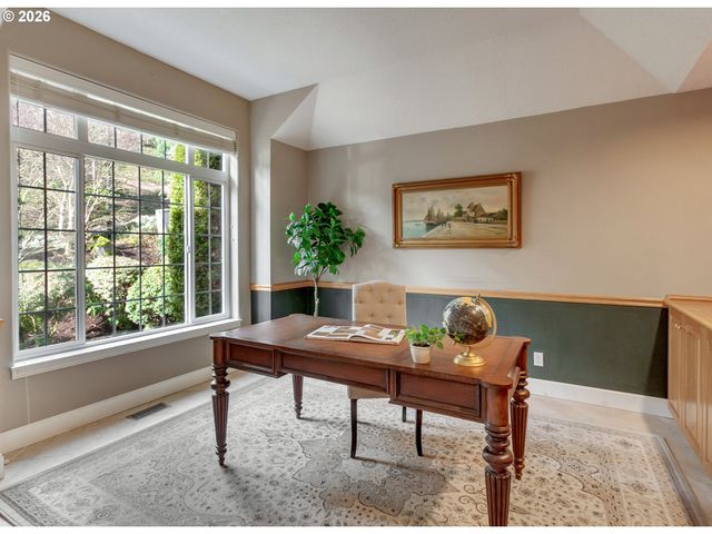 19784 WILDWOOD Dr, West Linn, OR 97068