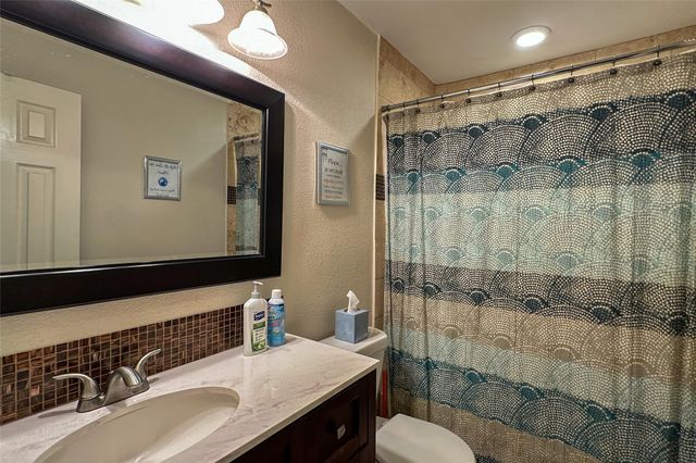 909 Reinli ST 221, Austin, TX 78751