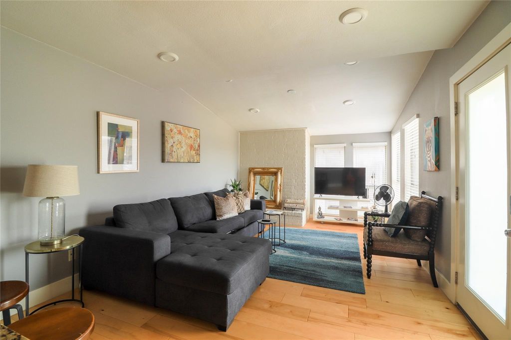 909 Reinli ST 221, Austin, TX 78751