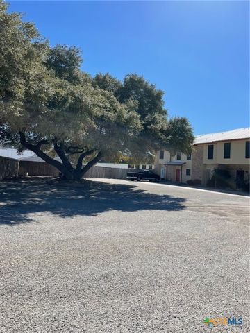 18035 Fm 306 104, Canyon Lake, TX 78133