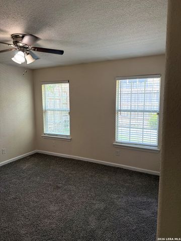 7043 Hallie Ridge, San Antonio, TX 78227