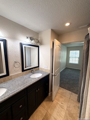 7043 Hallie Ridge, San Antonio, TX 78227