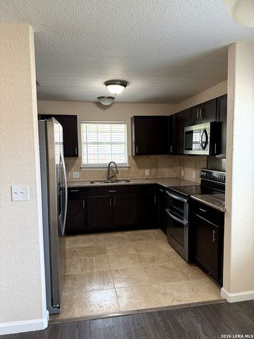 7043 Hallie Ridge, San Antonio, TX 78227