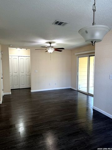 7043 Hallie Ridge, San Antonio, TX 78227