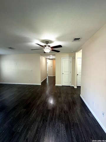 7043 Hallie Ridge, San Antonio, TX 78227