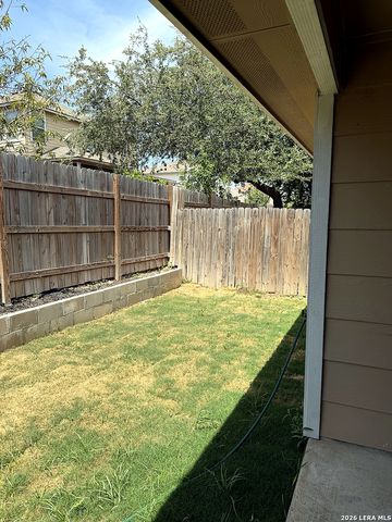 7043 Hallie Ridge, San Antonio, TX 78227