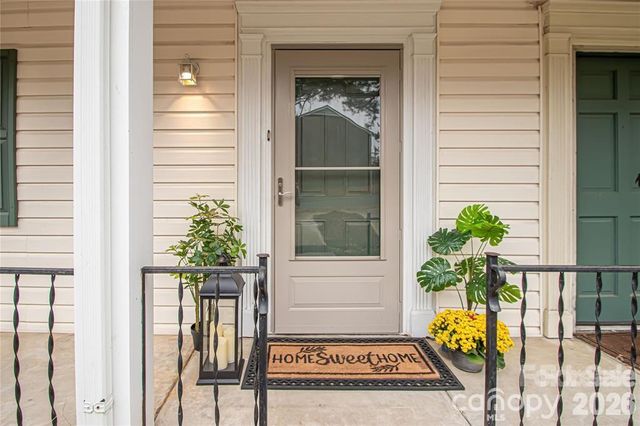 8839 Hunter Ridge Drive, Charlotte, NC 28226