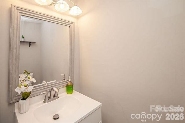 8839 Hunter Ridge Drive, Charlotte, NC 28226