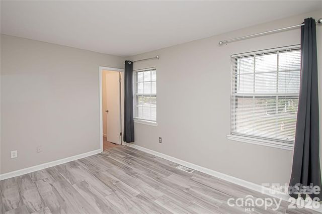 8839 Hunter Ridge Drive, Charlotte, NC 28226