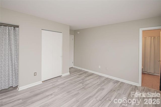 8839 Hunter Ridge Drive, Charlotte, NC 28226