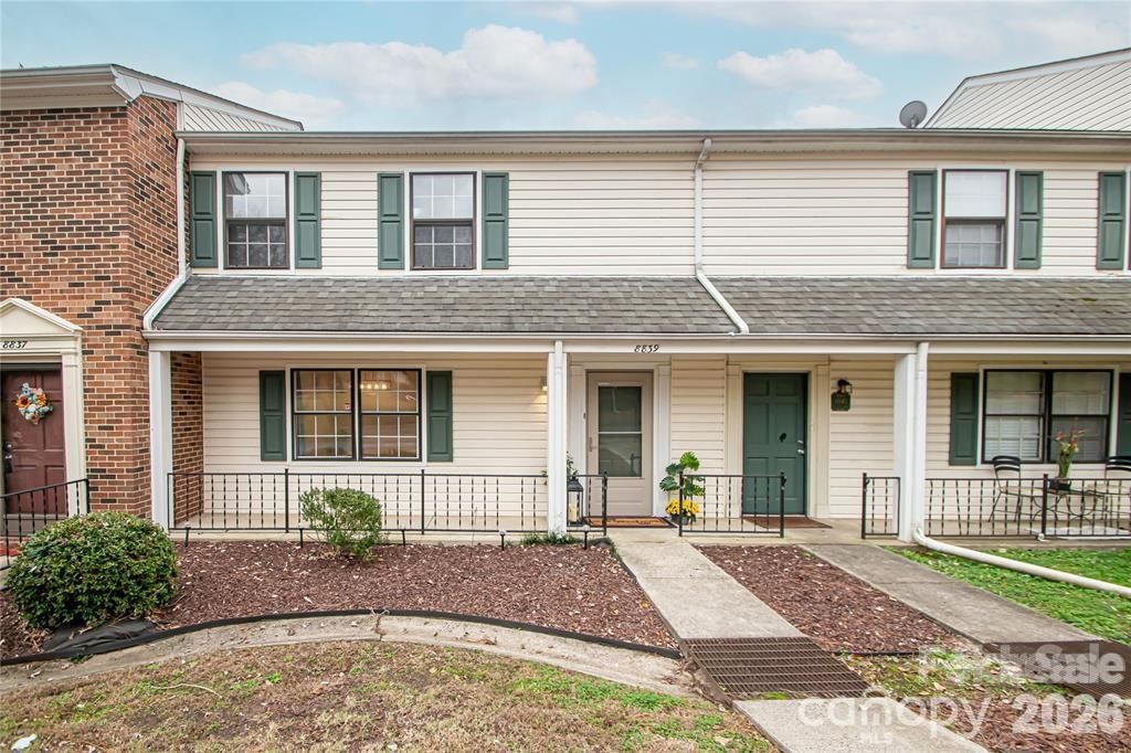 8839 Hunter Ridge Drive, Charlotte, NC 28226