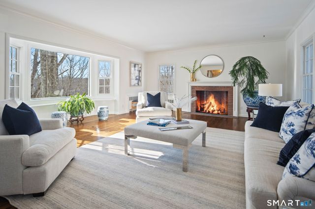 2 Wahackme Lane, New Canaan, CT 06840