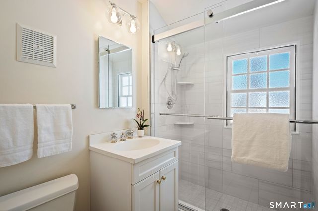 2 Wahackme Lane, New Canaan, CT 06840