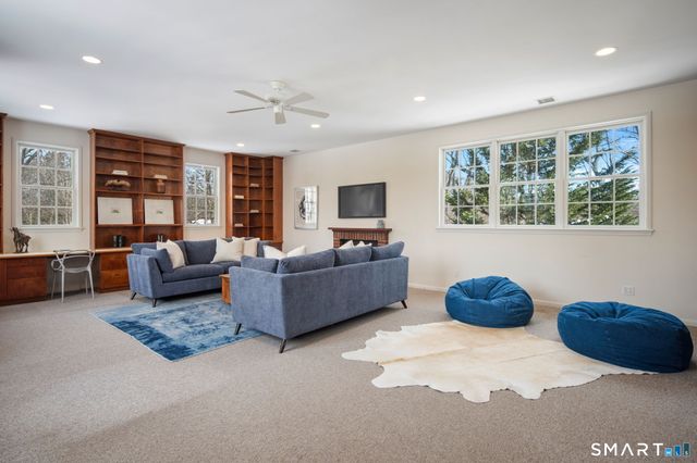 2 Wahackme Lane, New Canaan, CT 06840