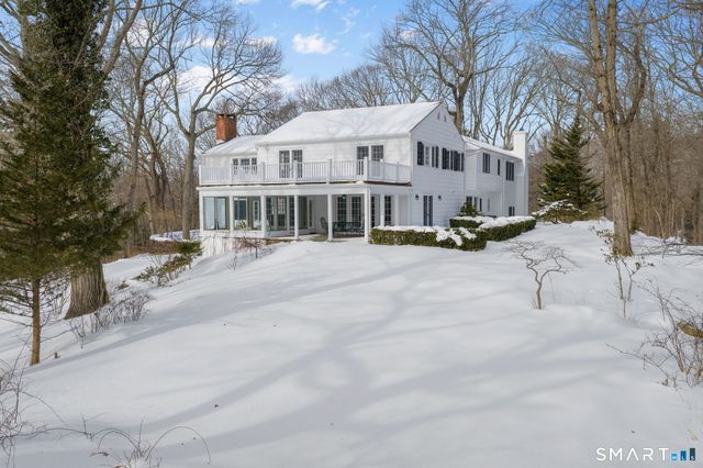 2 Wahackme Lane, New Canaan, CT 06840