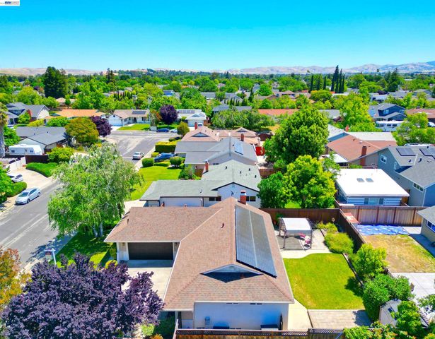 637 Dover Way, Livermore, CA 94551