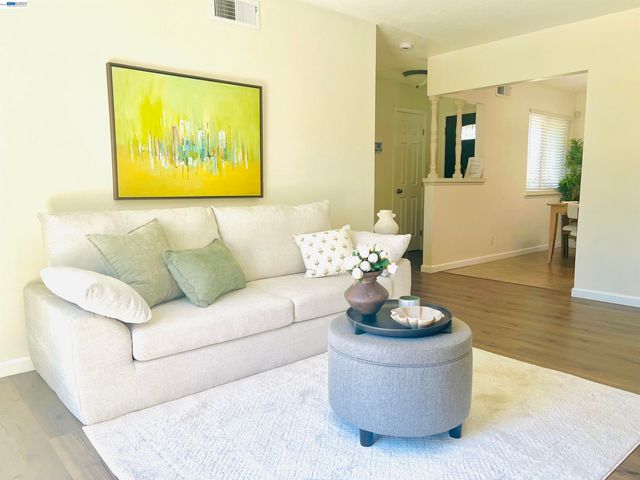 637 Dover Way, Livermore, CA 94551