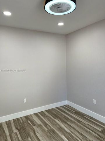 922 NW 2nd St 2, Miami, FL 33128