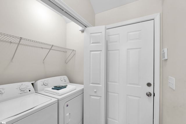 3 Rivereen Way, Simpsonville, SC 29680