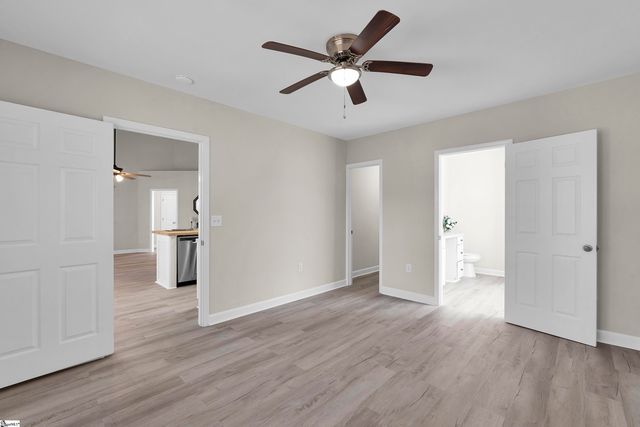 3 Rivereen Way, Simpsonville, SC 29680