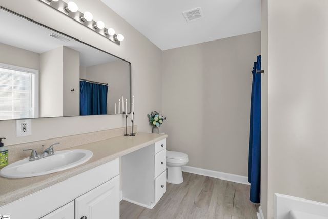 3 Rivereen Way, Simpsonville, SC 29680