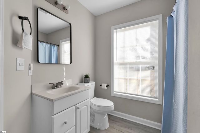 3 Rivereen Way, Simpsonville, SC 29680