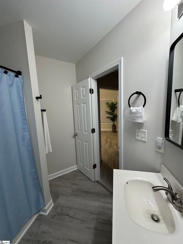 3 Rivereen Way, Simpsonville, SC 29680