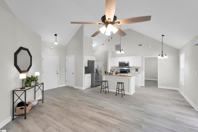 3 Rivereen Way, Simpsonville, SC 29680