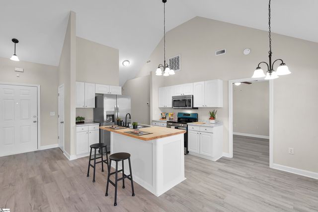 3 Rivereen Way, Simpsonville, SC 29680