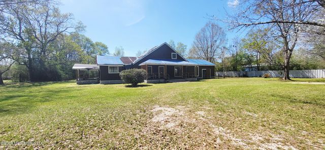 1616 Ceasar Road, Carriere, MS 39426