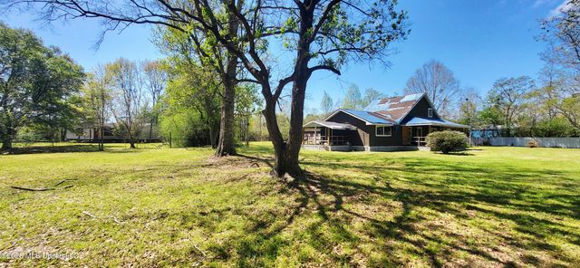 1616 Ceasar Road, Carriere, MS 39426