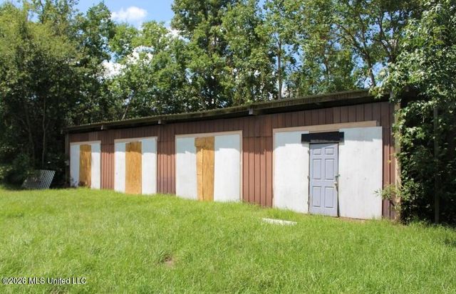 1616 Ceasar Road, Carriere, MS 39426