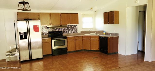 1616 Ceasar Road, Carriere, MS 39426