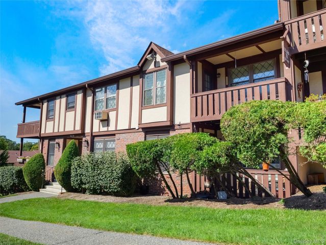 461 Sierra Vista Lane, Valley Cottage, NY 10989