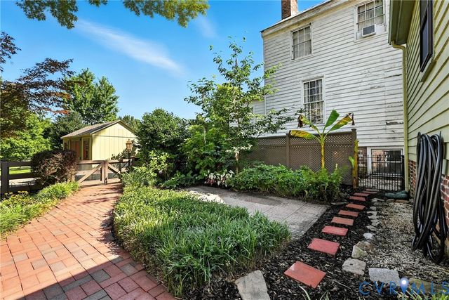 533 High St, Petersburg, VA 23803
