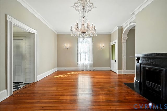 533 High St, Petersburg, VA 23803