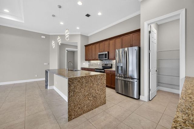 9318 SW Miracoli Way, Port St. Lucie, FL 34987