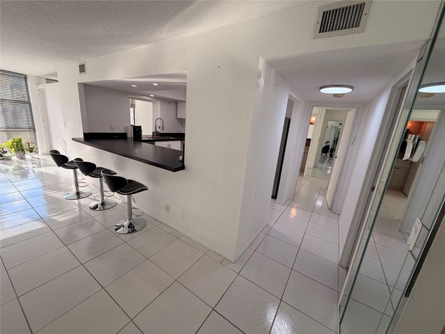 800 Parkview Dr 103, Hallandale Beach, FL 33009