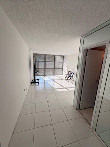 800 Parkview Dr 103, Hallandale Beach, FL 33009